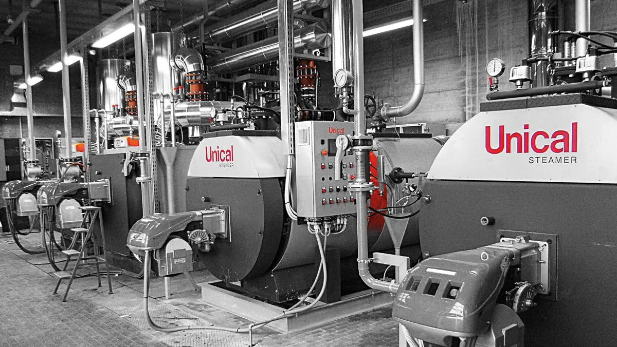 Atelier de production UNICAL en Italie : chaudière acier en assemblage